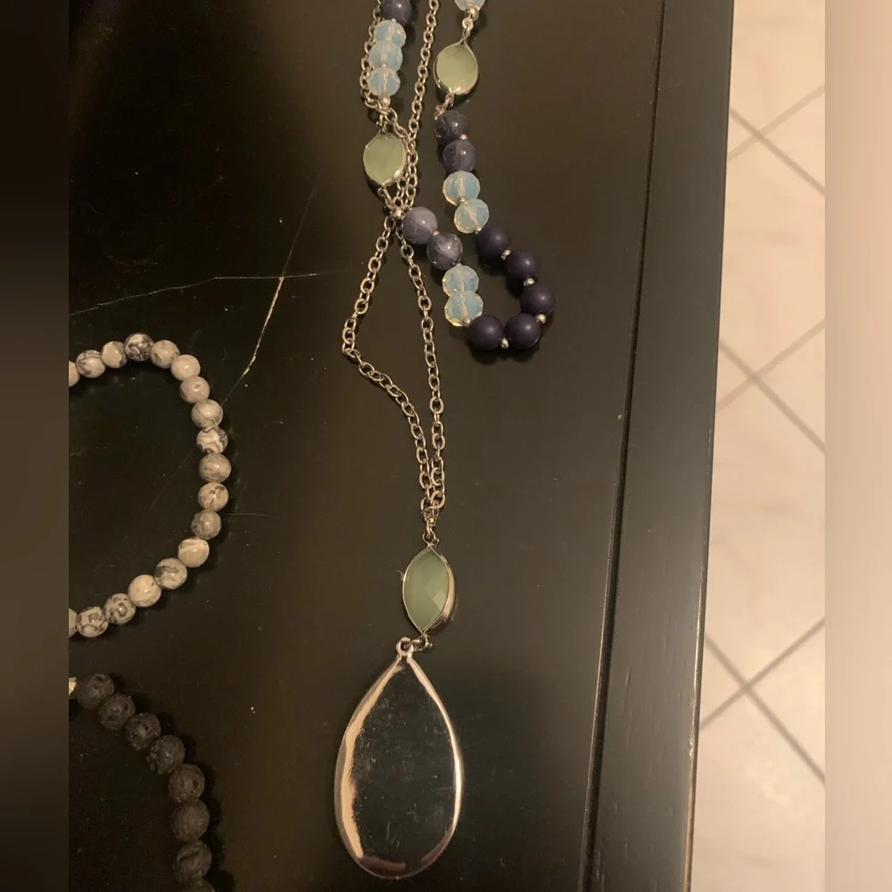Costume Jewelry - Picture 3 of 4